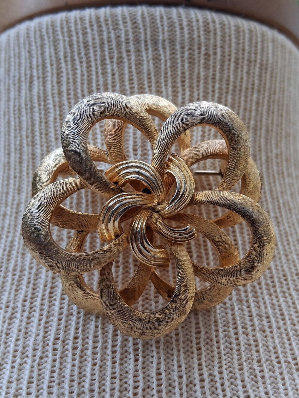 Vintage COROCRAFT Goldtone Mid Century Brooch